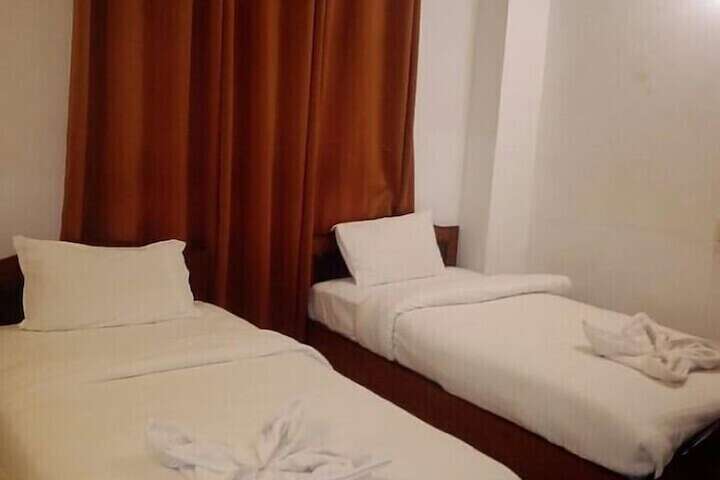 Room 3 of 36