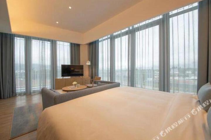 New Century Manju Hotel (Hangzhou Jiande Aviation Town)