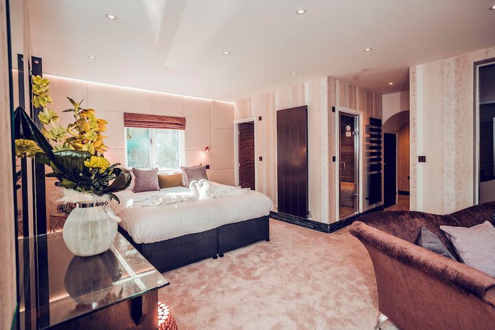 Room 128 of 390
