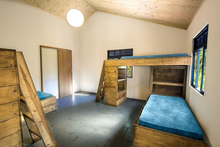 Room 25 of 47
