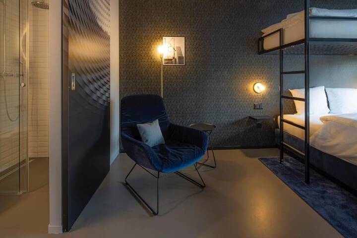 Room 8 of 49