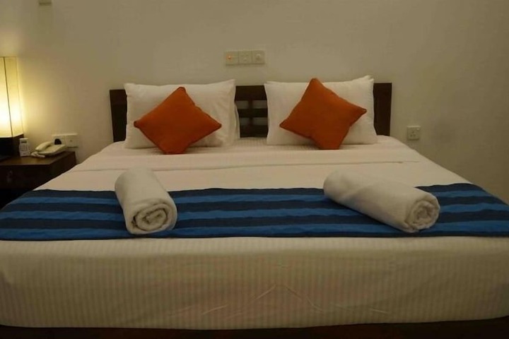 Room 5 of 60