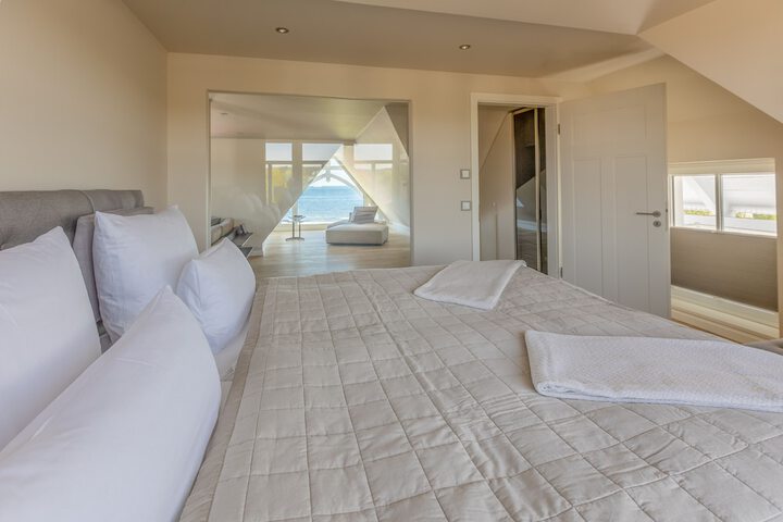 Room 14 of 49