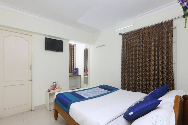 Room 8 of 25