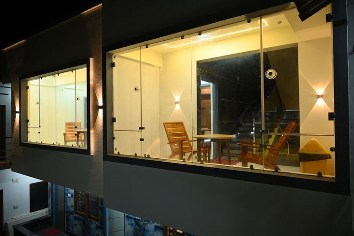 Room 9 of 36