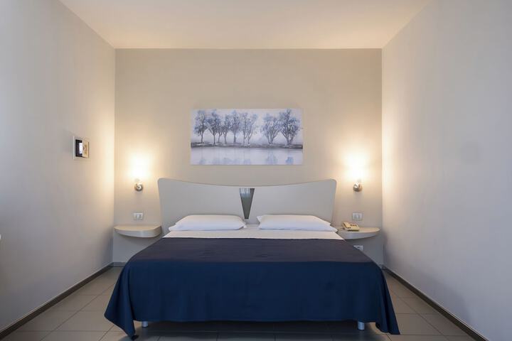 Room 7 of 31