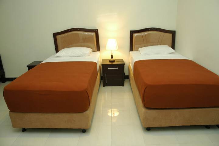 Room 7 of 37