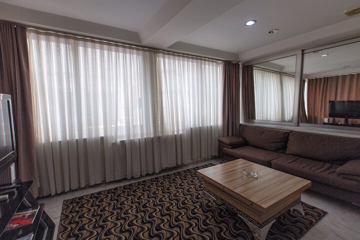 Room 46 of 85