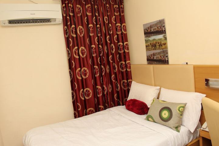 Room 6 of 55