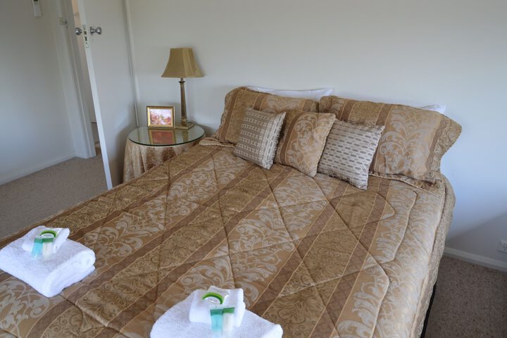 Room 3 of 16