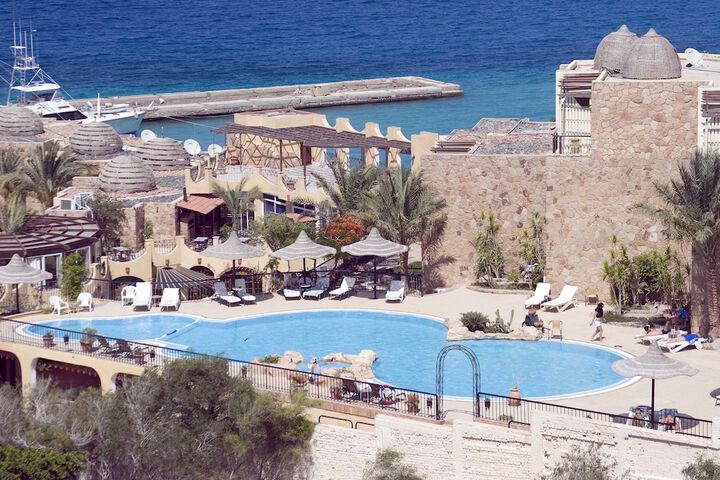 Hotel with Pool