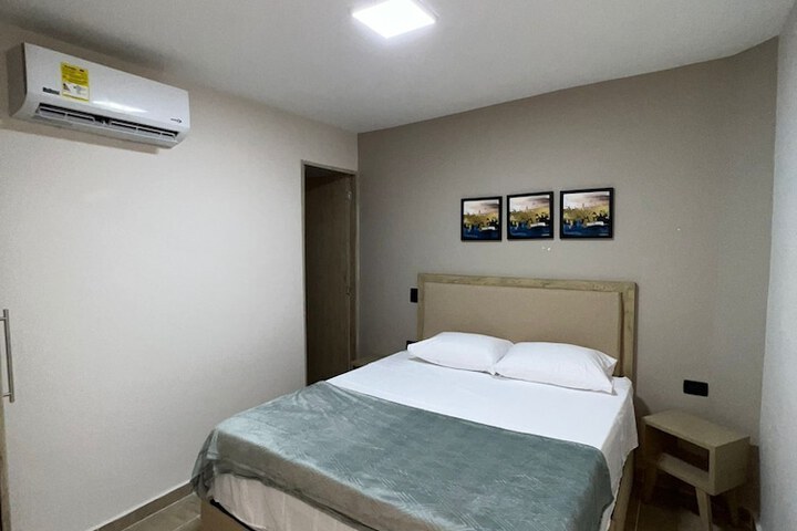 Room 8 of 14