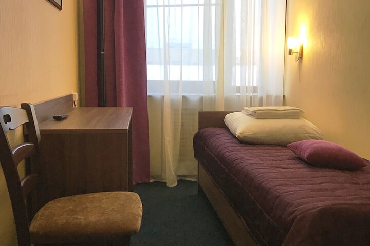Room 5 of 62