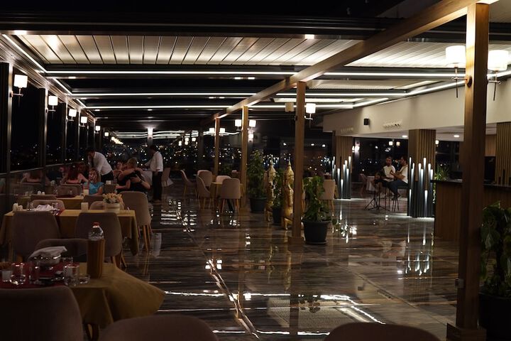 Dining 129 of 159
