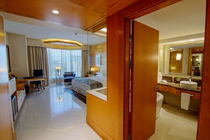 Room 39 of 64