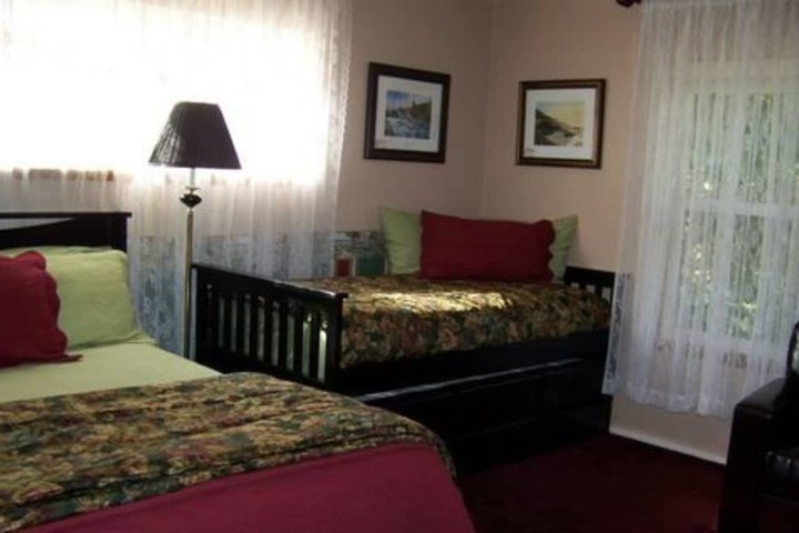 Room 4 of 34