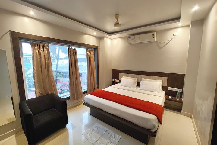Room 5 of 24