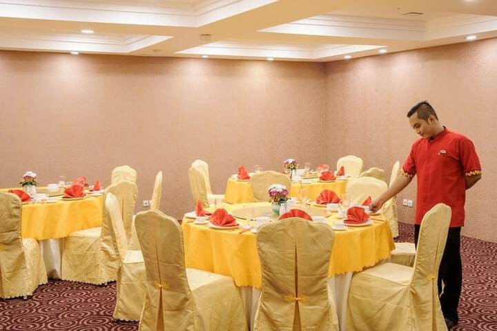 Banquet hall