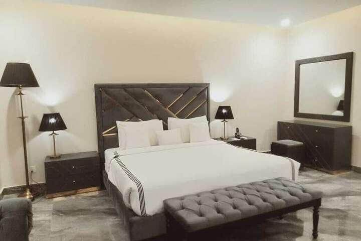 Room 15 of 35