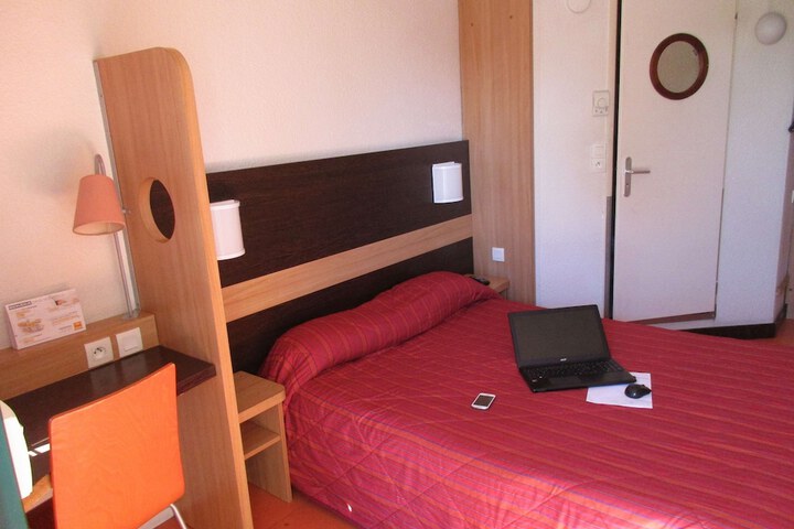 Room 25 of 43