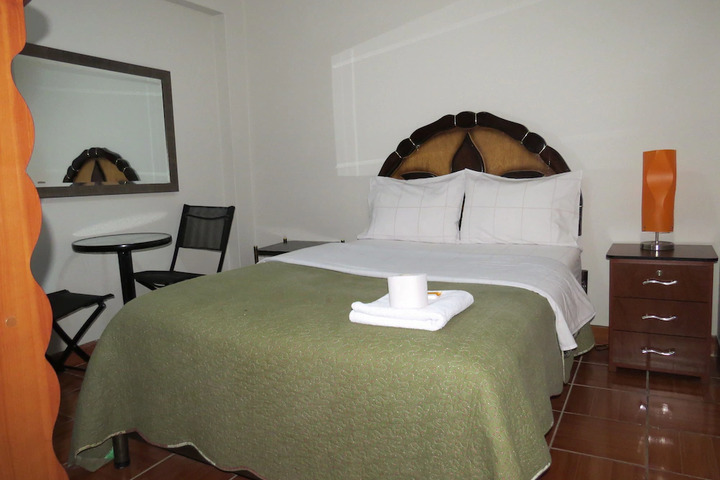 Room 5 of 10