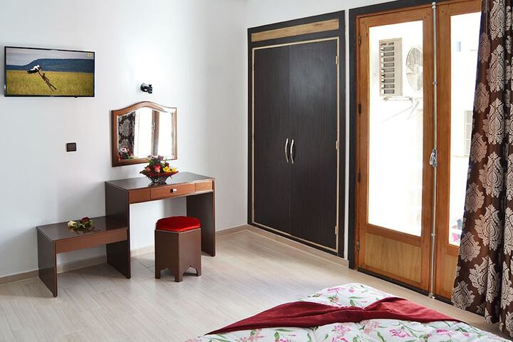 Room 4 of 22