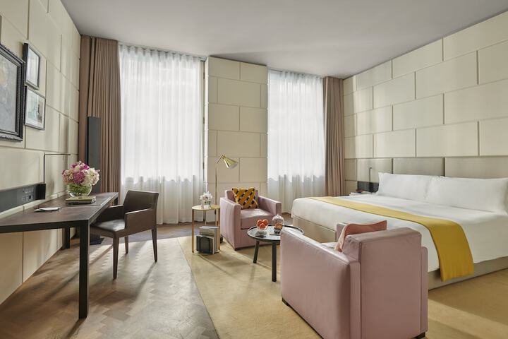Room 105 of 241