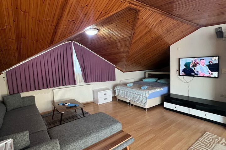 Room 16 of 29