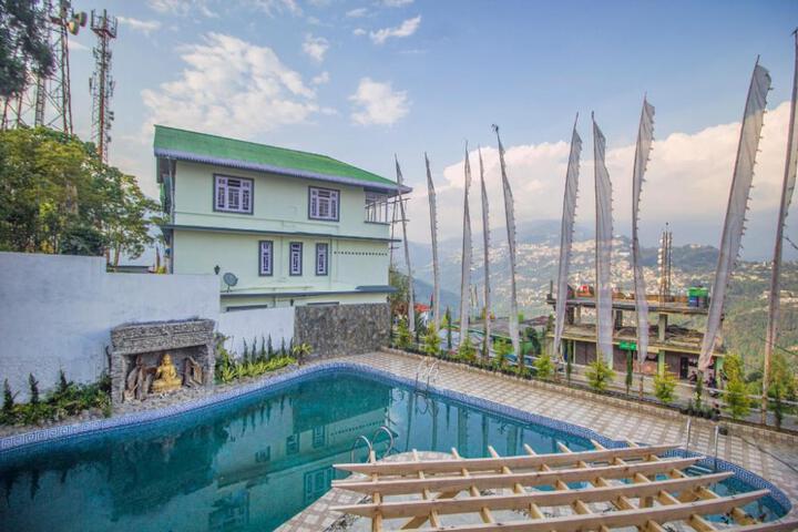 Hotel O Demadzong