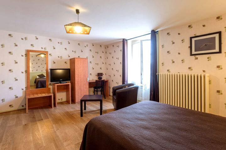 Room 2 of 14