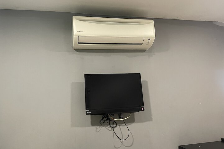 Room 5 of 13