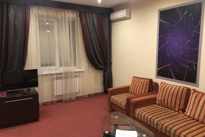 Room 27 of 78