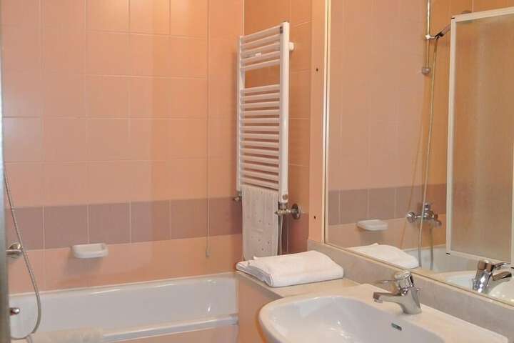 Room 20 of 40
