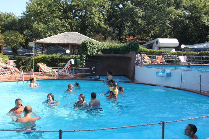 Pools & Facilities