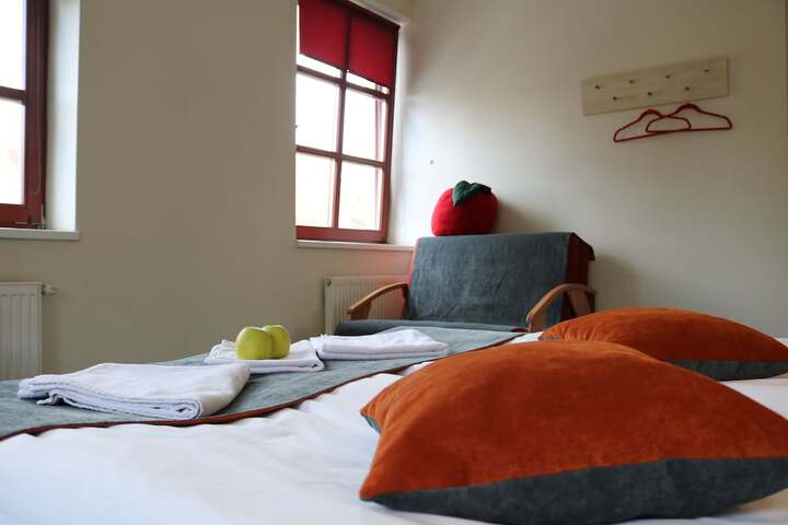 Room 5 of 43