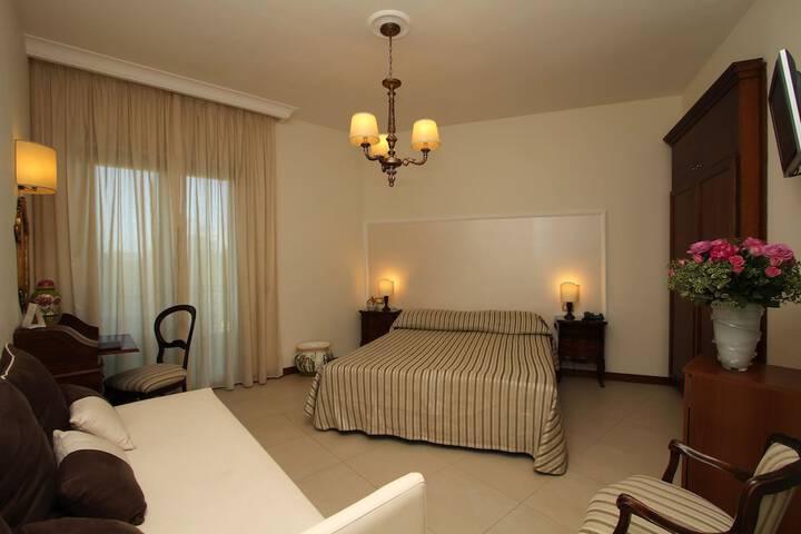 Room 30 of 101