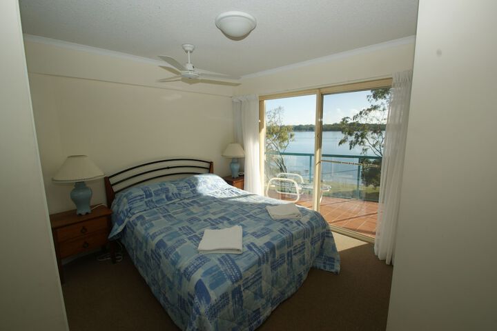 Room 2 of 41