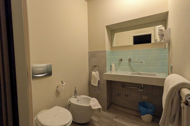 Room 52 of 72