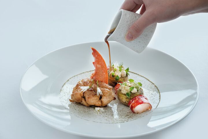 Dining 36 of 65