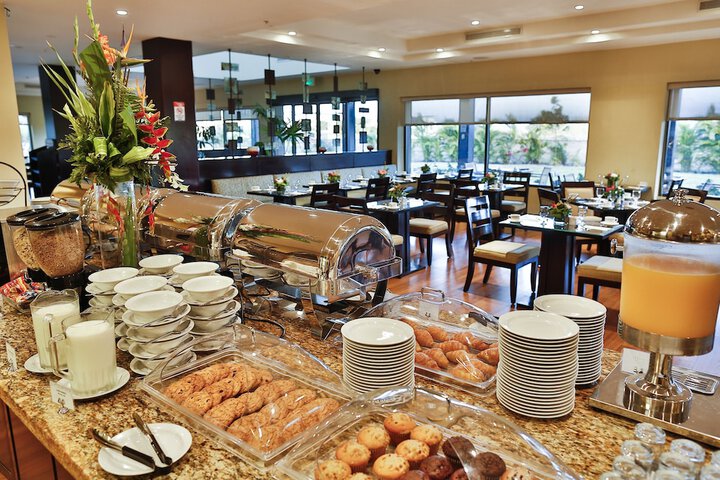 Breakfast/Coffee Service 35 of 82