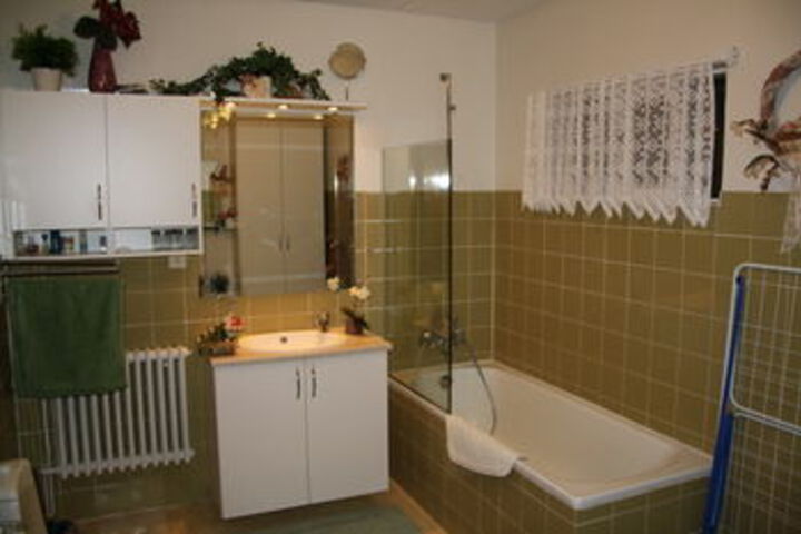 Room 4 of 52