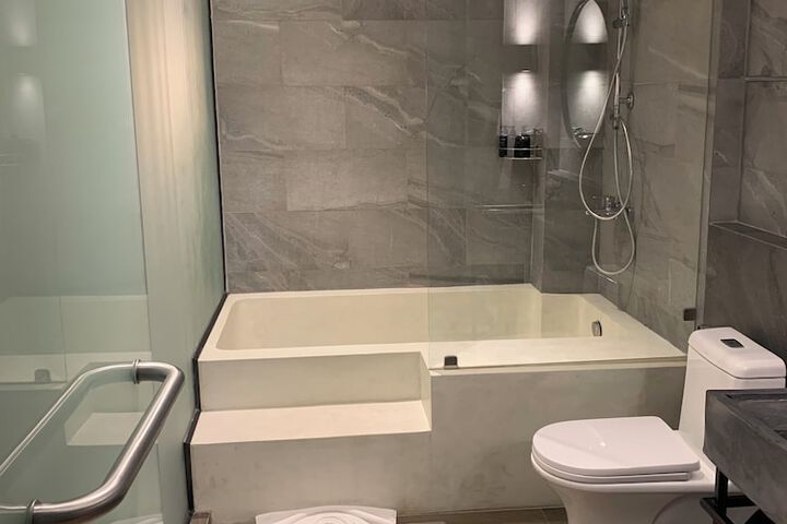 Room 40 of 54