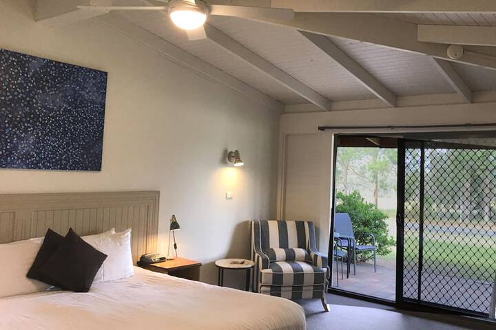 Room 4 of 66