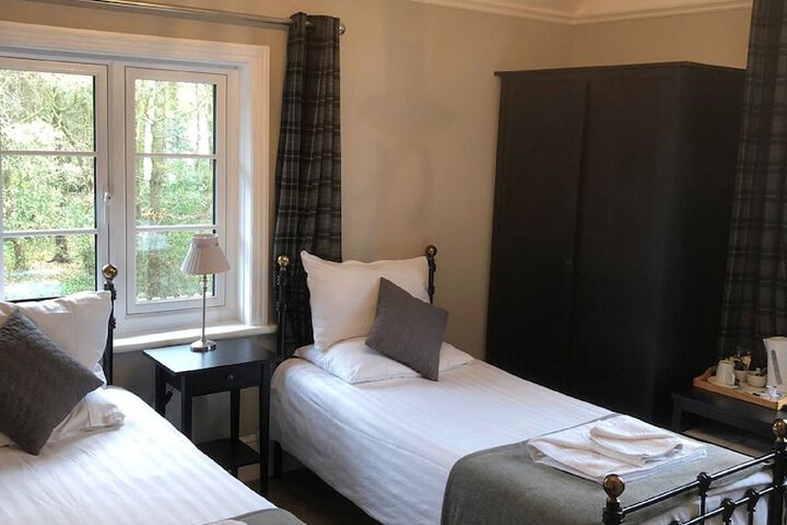 Room 5 of 29