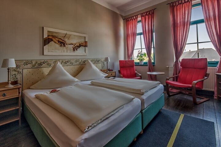 Room 21 of 73