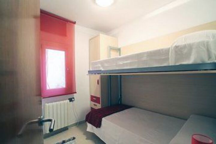 Room 92 of 205
