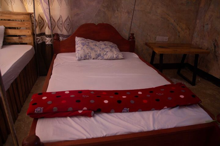 Room 8 of 43
