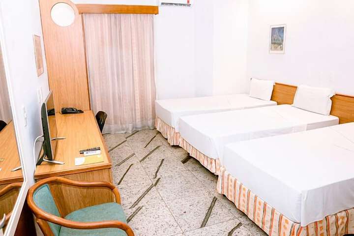 Room 8 of 42