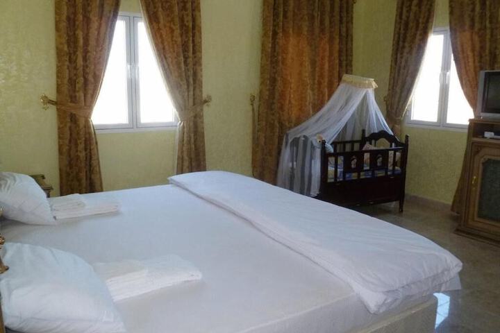 Room 5 of 13