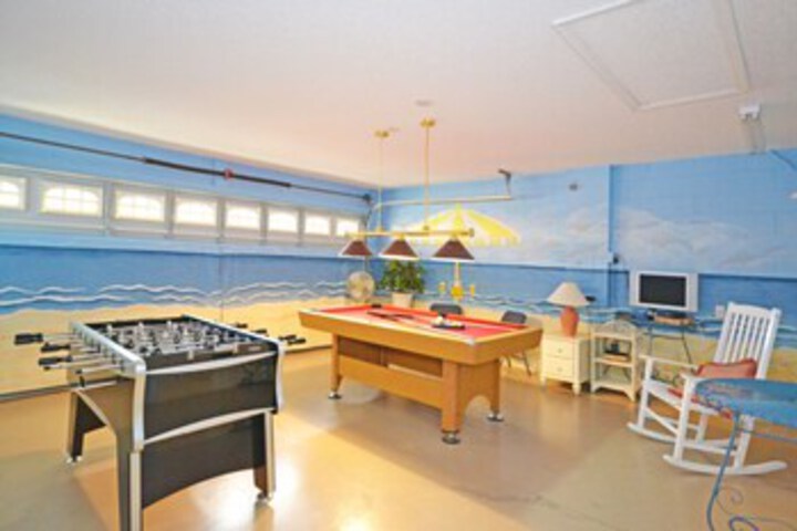Room 10 of 30